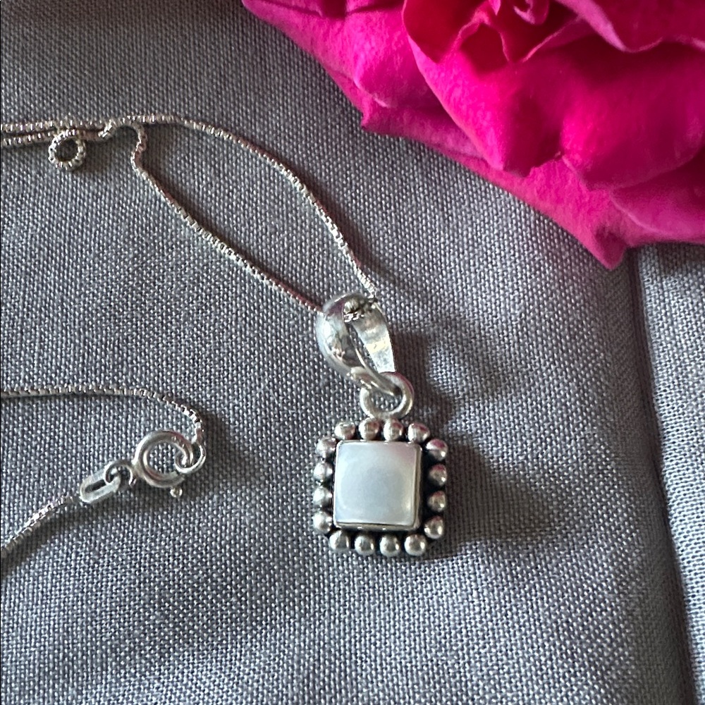 Silpada sterling Silver 925 and pearl Pendant Necklace 18” long
